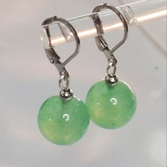 Natural Green Jade Drop Dangle Leverback Earrings on 925 Sterling Silver - Picture 3 of 8